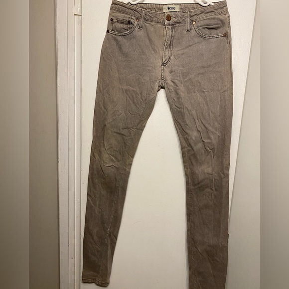 ACNE - Picture 7 of 7